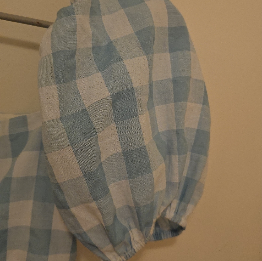 Vici Blue Checkered Puff Sleeve Top Small NWOT - Picture 6 of 6